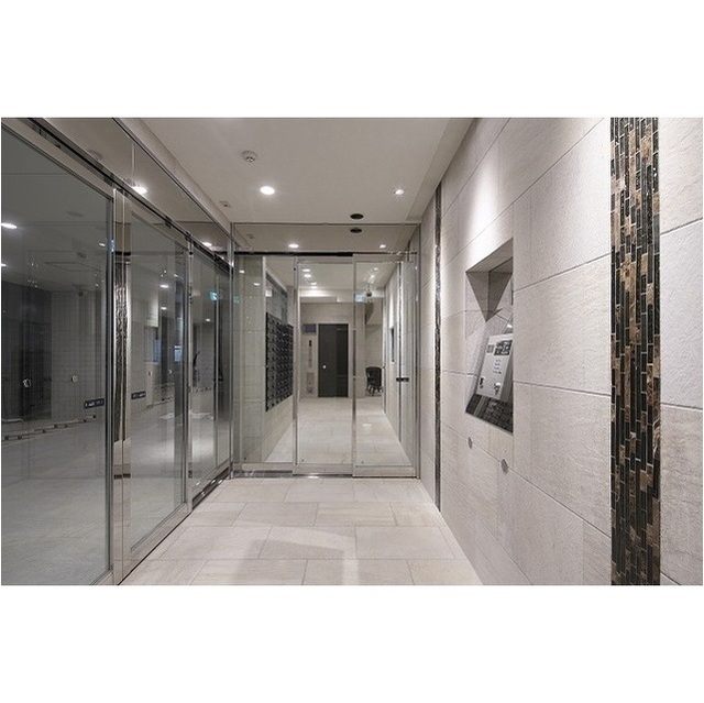 13/23 エントランス