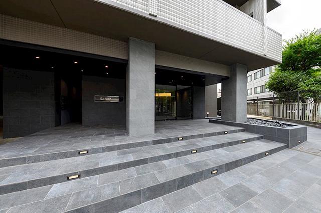 14/14 エントランス