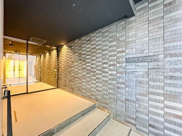 21/22 エントランス