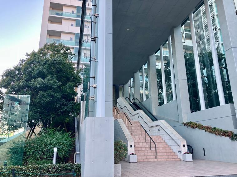 2/2 エントランス