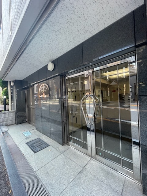 26/26 エントランス