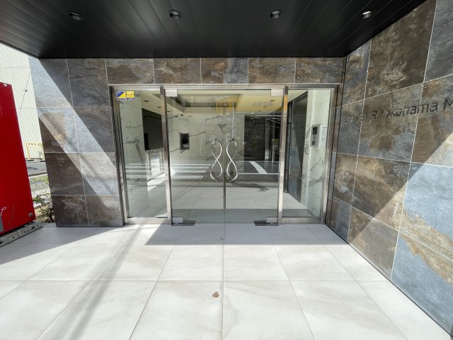 14/14 エントランス