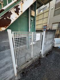 5/5 エントランス