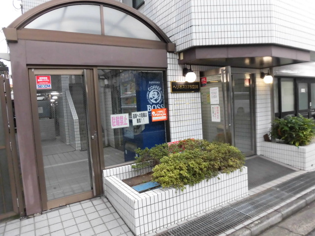 22/30 エントランス