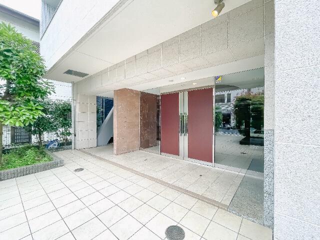 2/3 エントランス