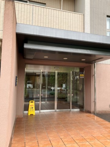 5/5 エントランス