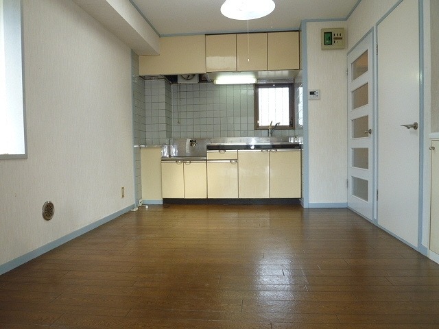 6/11 室内