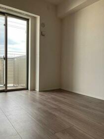 16/16 エントランス