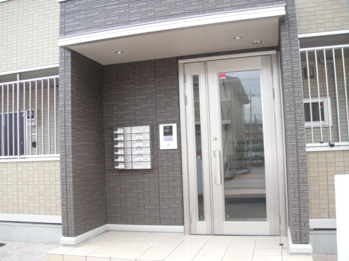 14/23 エントランス