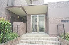 15/15 エントランス