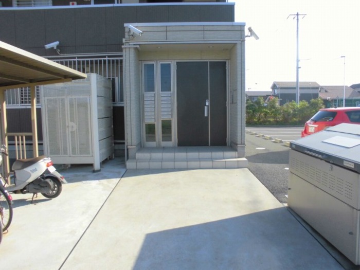 17/18 エントランス