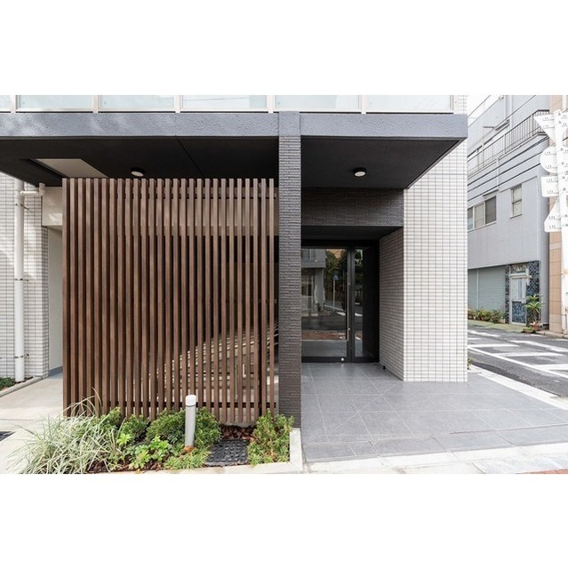 18/18 エントランス