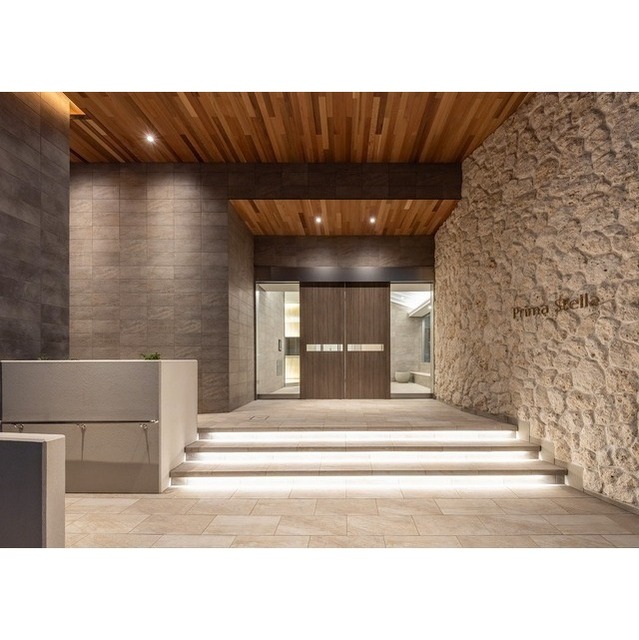 16/26 エントランス