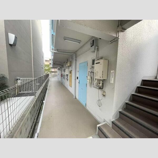 3/3 エントランス