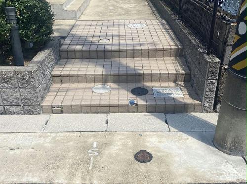 13/14 エントランス