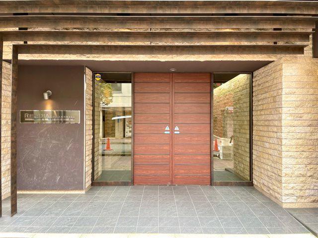 13/15 エントランス