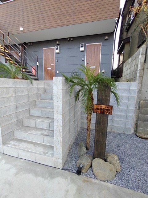 2/2 エントランス