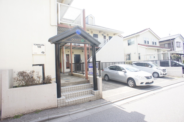 22/26 エントランス