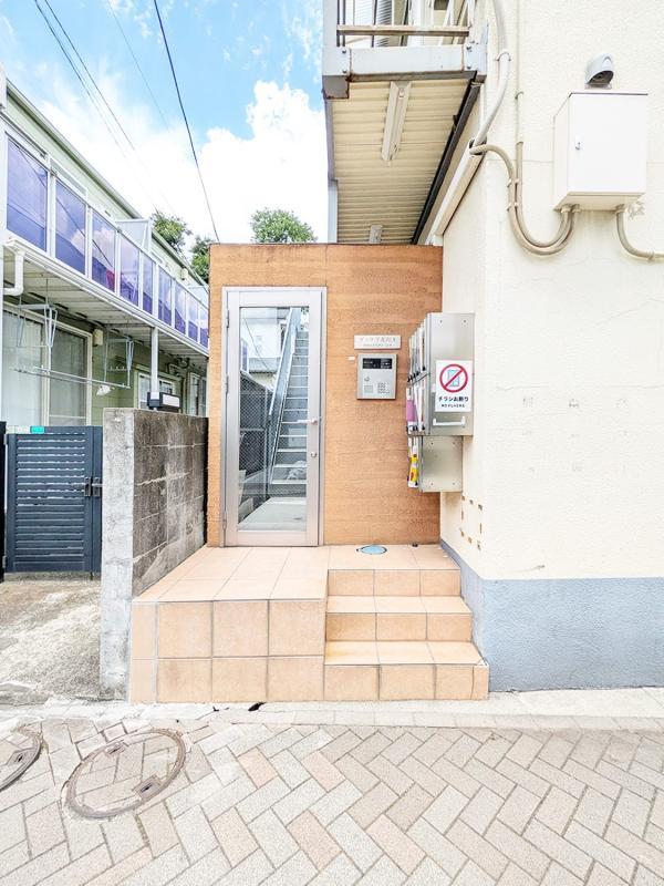 2/4 エントランス