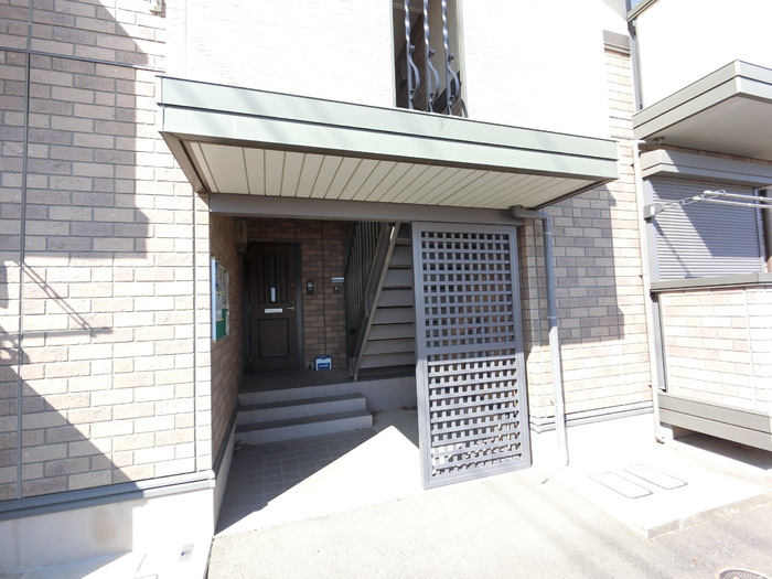 17/20 エントランス