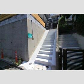 16/16 エントランス