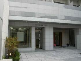 2/2 エントランス