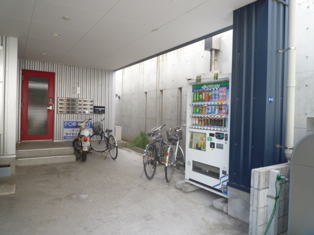 3/4 エントランス