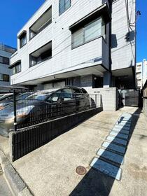 15/15 エントランス