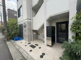 2/2 エントランス