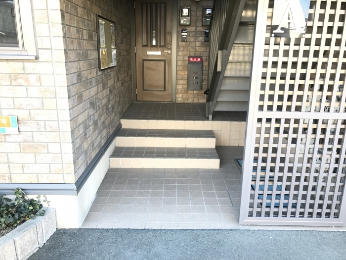 15/16 エントランス