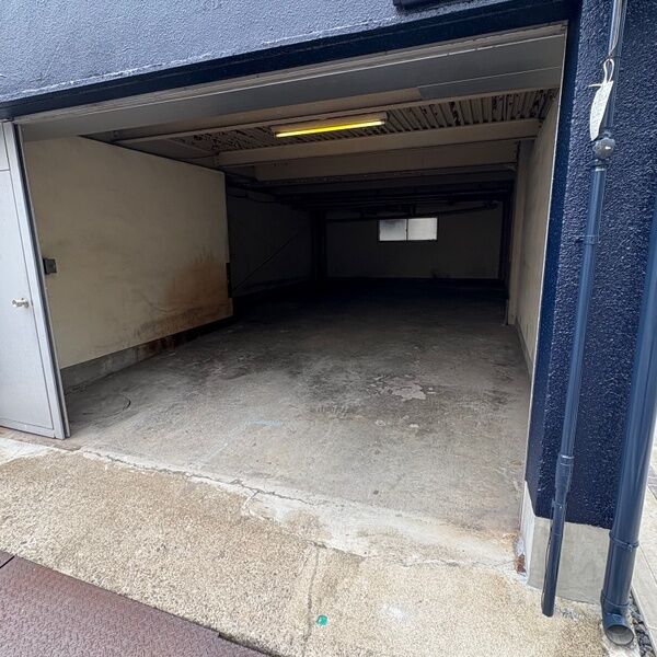 16/18 エントランス