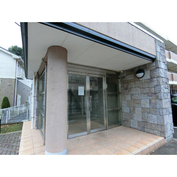 15/15 エントランス