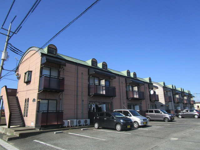 23/27 エントランス