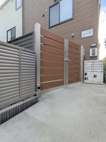 15/25 エントランス