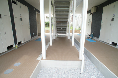 22/30 エントランス