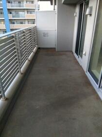 13/16 バルコニー