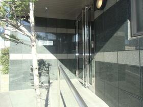 2/2 エントランス