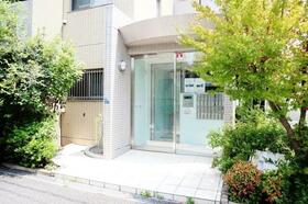 16/16 エントランス