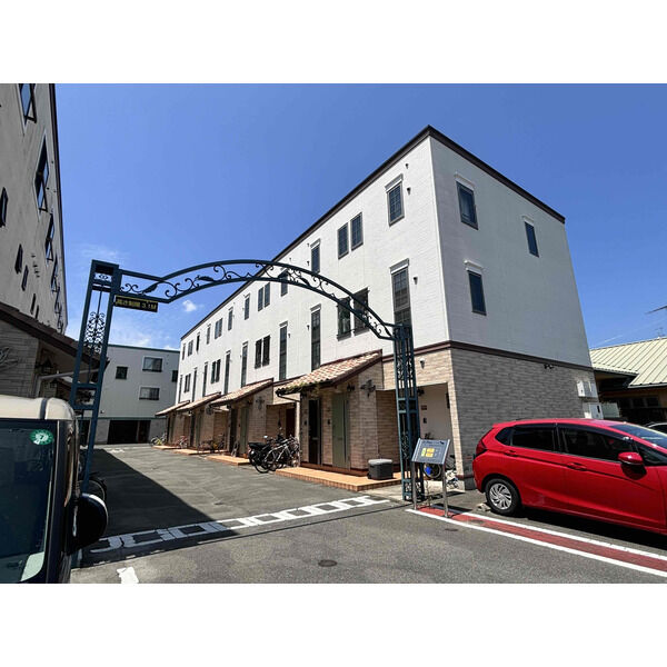 2/3 エントランス