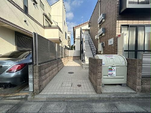 2/2 エントランス