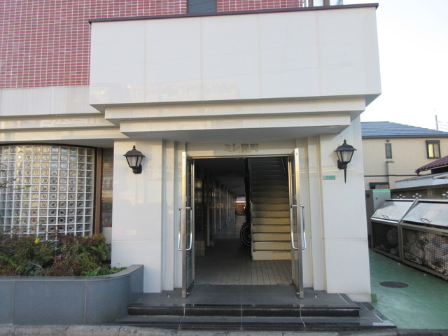 19/19 エントランス