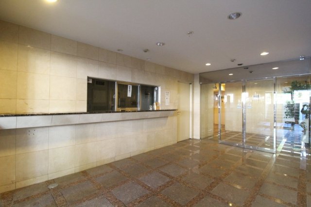 19/25 エントランス