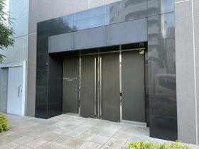 2/2 エントランス