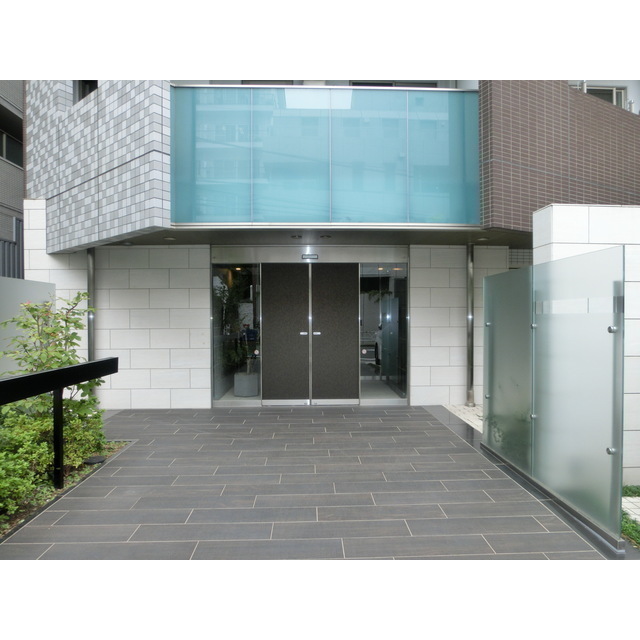 2/3 エントランス