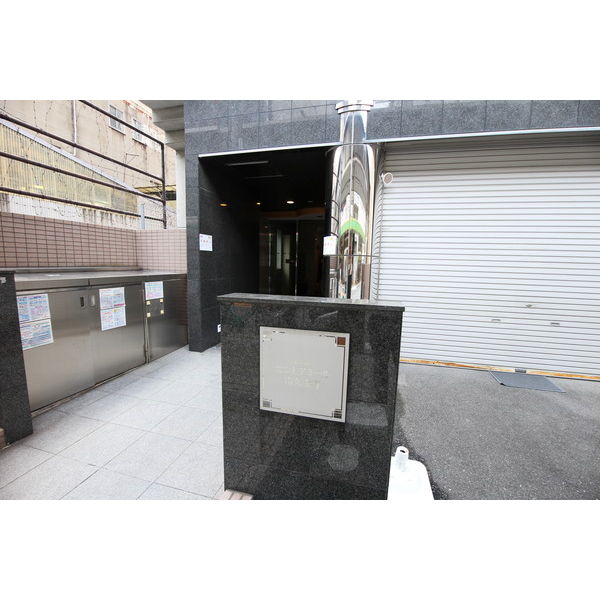 2/4 エントランス