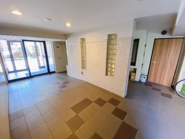 3/4 エントランス