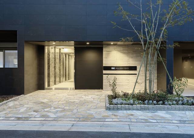 22/27 エントランス