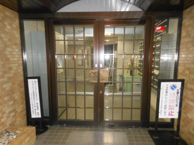 15/16 エントランス