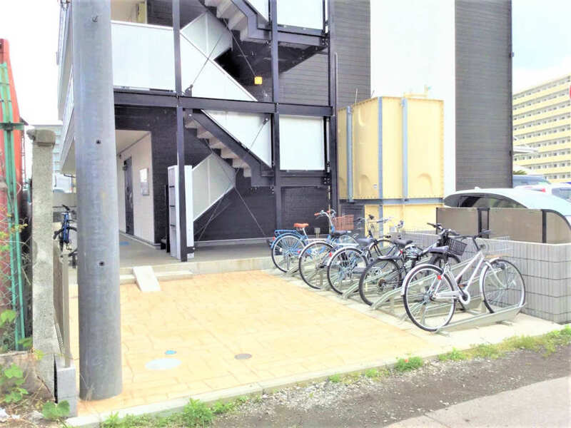 13/14 エントランス