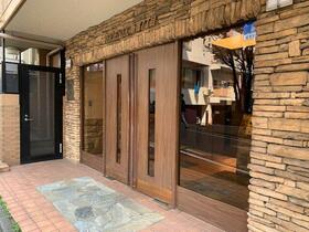 2/2 エントランス